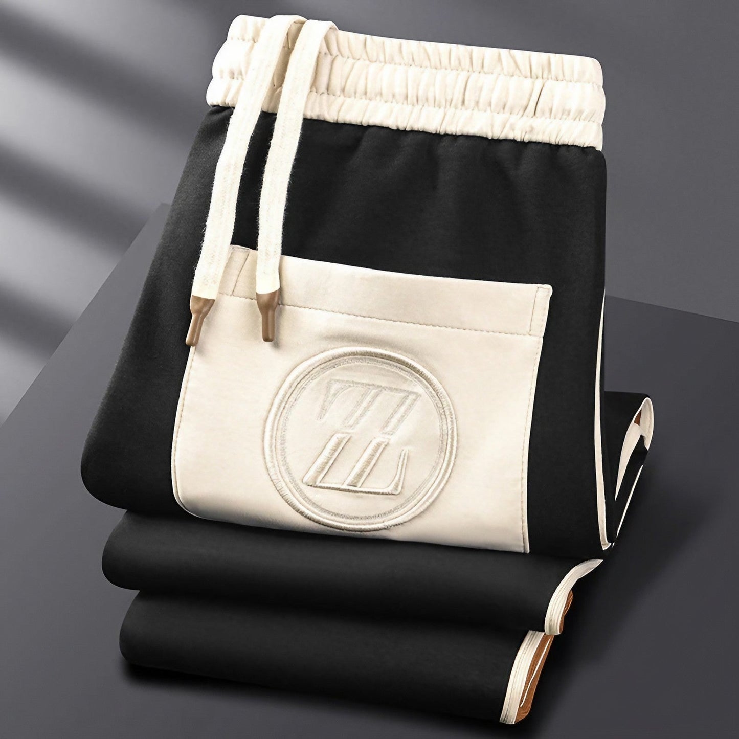 Zion - Ylellinen urheilullinen verryttelyasu