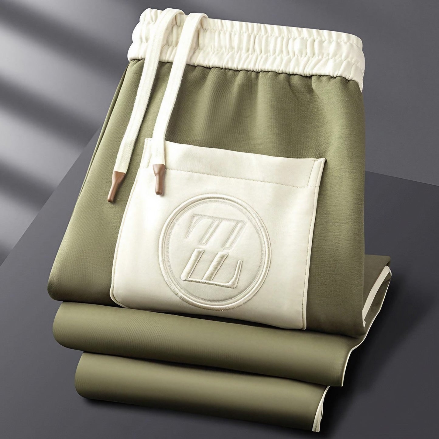 Zion - Ylellinen urheilullinen verryttelyasu