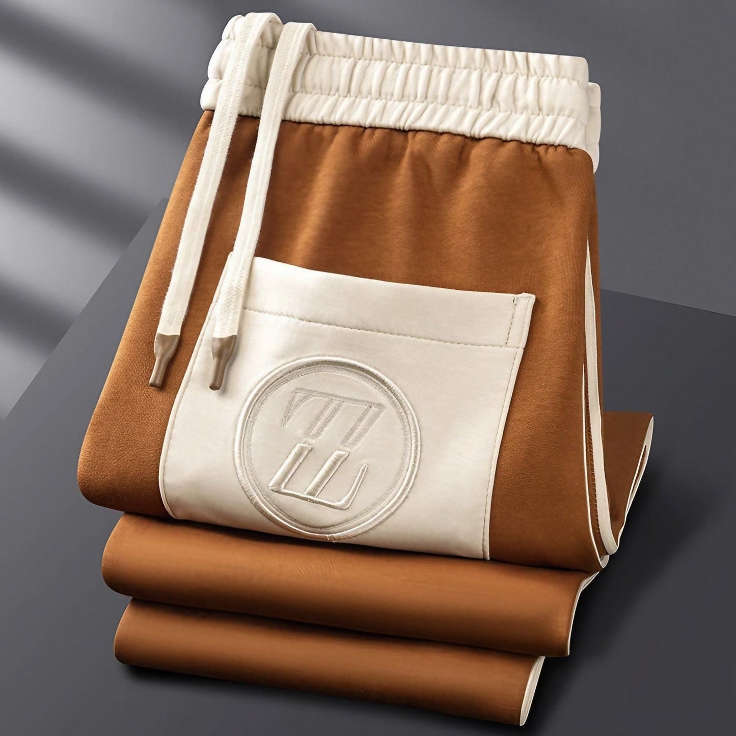 Zion - Ylellinen urheilullinen verryttelyasu